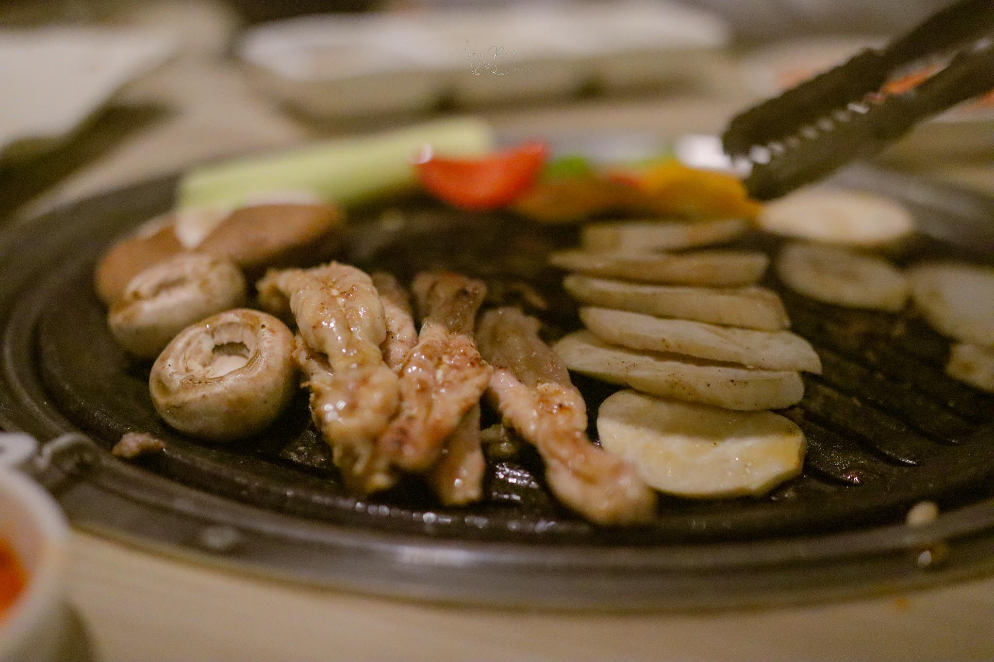 免動手！專人桌邊代烤！台南韓式烤肉推薦：高麗肉 高麗肉