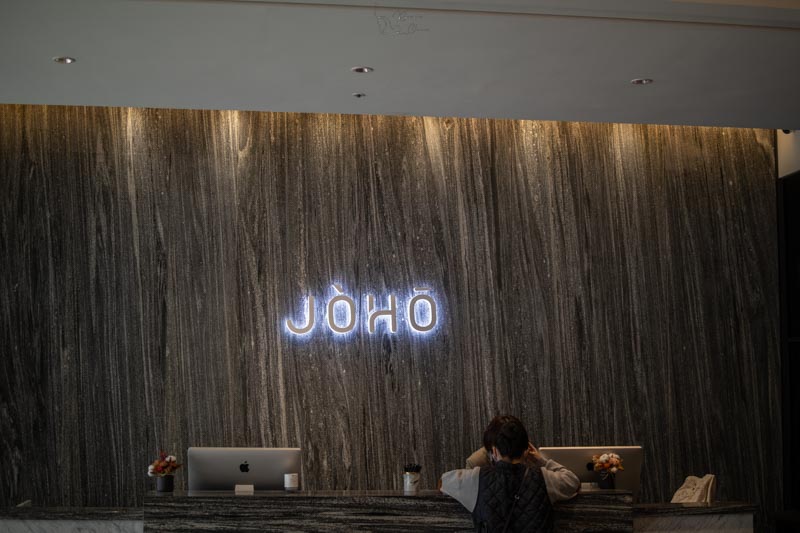 2023高雄飯店推薦【JOHO HOTEL】管家般的熱心服務，還有免費下午茶點心吃到飽！ joho hotel